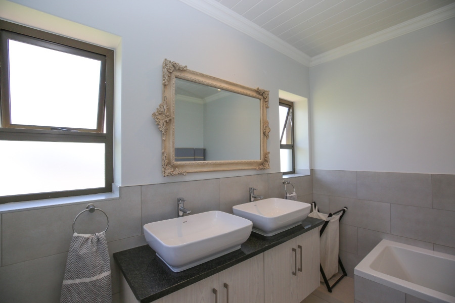 3 Bedroom Property for Sale in The Hill Western Cape